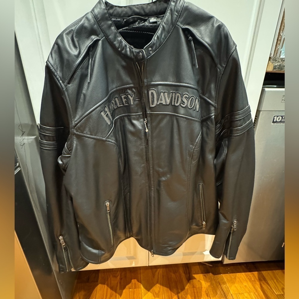 Harley-Davidson Miss Enthusiast Black Leather Riding Jacket Women’s USED ONCE